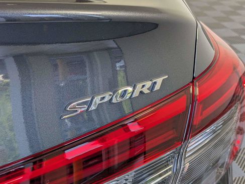 Used 2023 Honda Civic Sport image 8