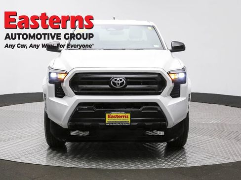 Used 2024 Toyota Tacoma SR image 2