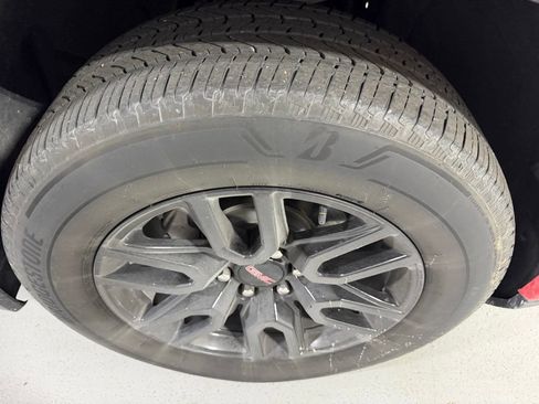 Used 2024 GMC Sierra 1500 Elevation AWD/4WD image 6