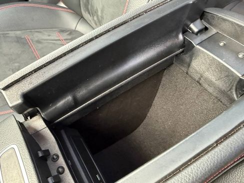Used 2023 Mercedes-Benz GLB 250 image 3
