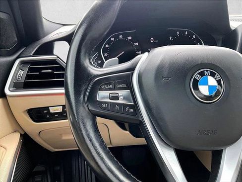Used 2018 BMW 320i Sedan RWD image 18