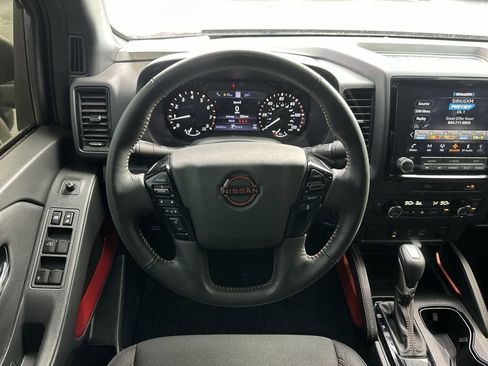Used 2023 Nissan Frontier PRO-4X w/ Technology Package image 14