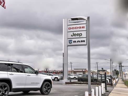 Used 2023 RAM 3500 Tradesman image 10