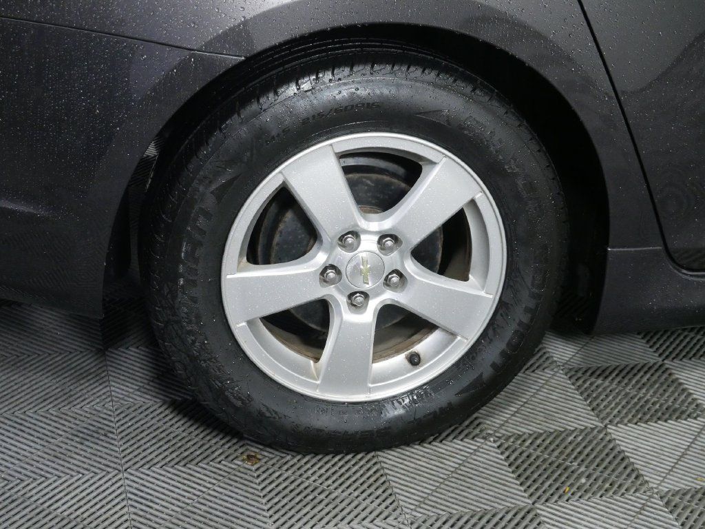 Used 2014 Chevrolet Cruze LT w/ RS Package FWD image 11
