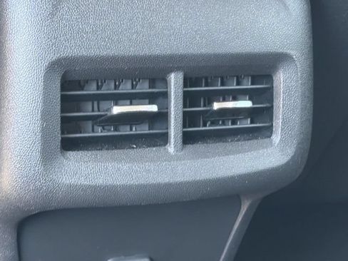 Used 2019 Chevrolet Equinox LT AWD/4WD image 23