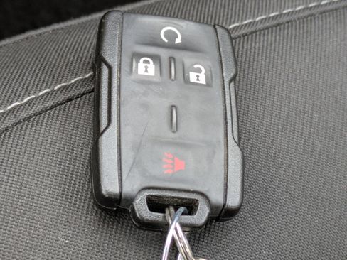 Certified 2016 GMC Canyon SLE w/ SLE Convenience Package image 32