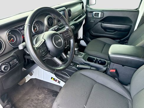Used 2022 Jeep Wrangler Unlimited Sport AWD/4WD image 25