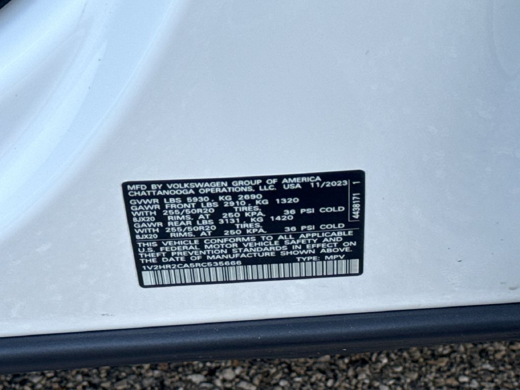 Used 2024 Volkswagen Atlas SE AWD/4WD image 25