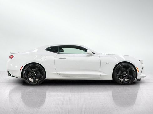 Used 2017 Chevrolet Camaro SS RWD image 6