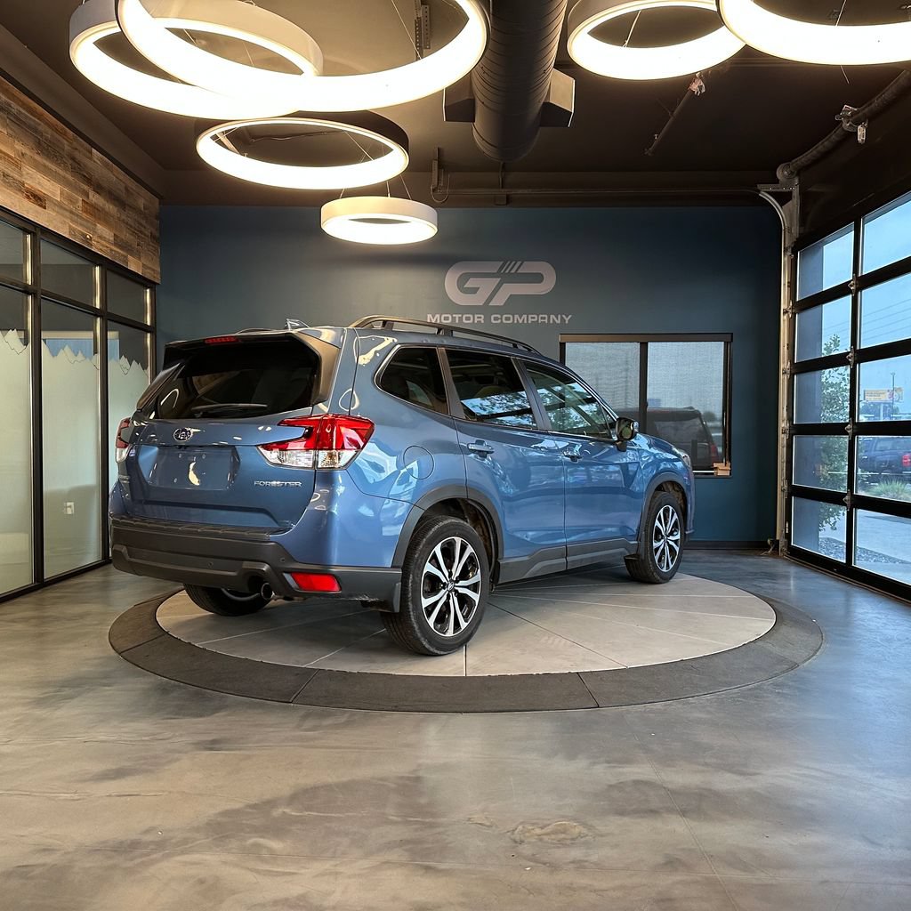 Used 2023 Subaru Forester Limited AWD/4WD image 3