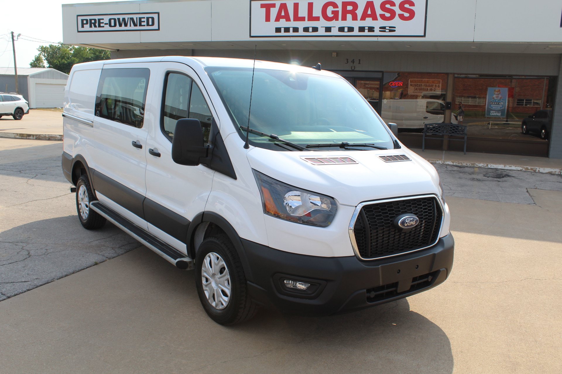 Used 2025 Ford Transit 250 Low Roof w/ Exterior Upgrade Package RWD image 39