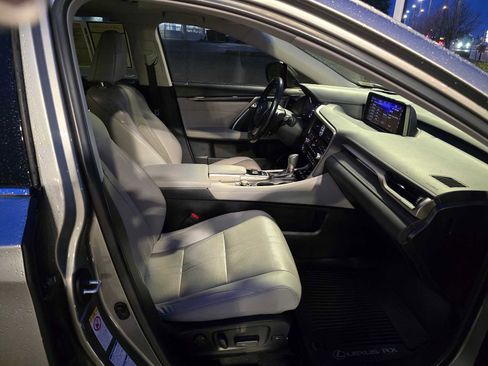 Used 2019 Lexus RX 450hL Luxury image 11