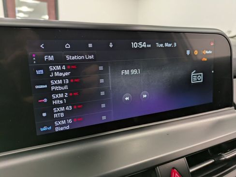 Used 2025 Kia Seltos S image 12