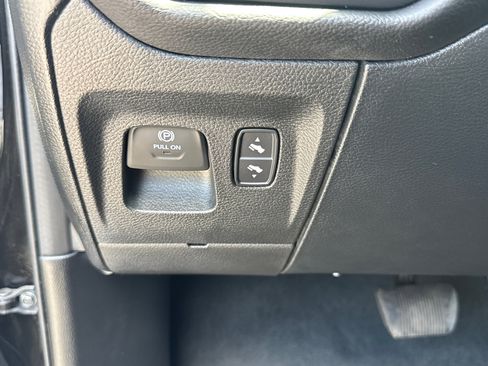 Used 2023 RAM 1500 Big Horn AWD/4WD image 18