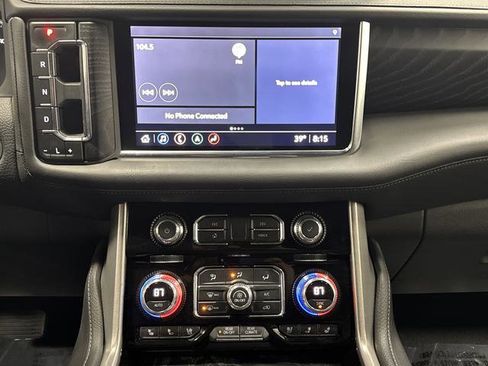 Used 2021 GMC Yukon XL Denali image 9