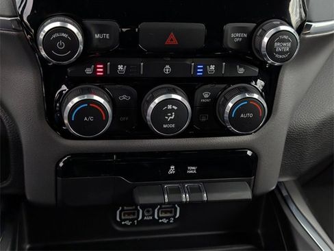 Used 2024 RAM 1500 Laramie image 21