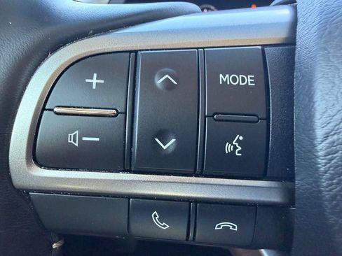 Used 2023 Lexus GX 460 Premium w/ Accessory Package AWD/4WD image 16