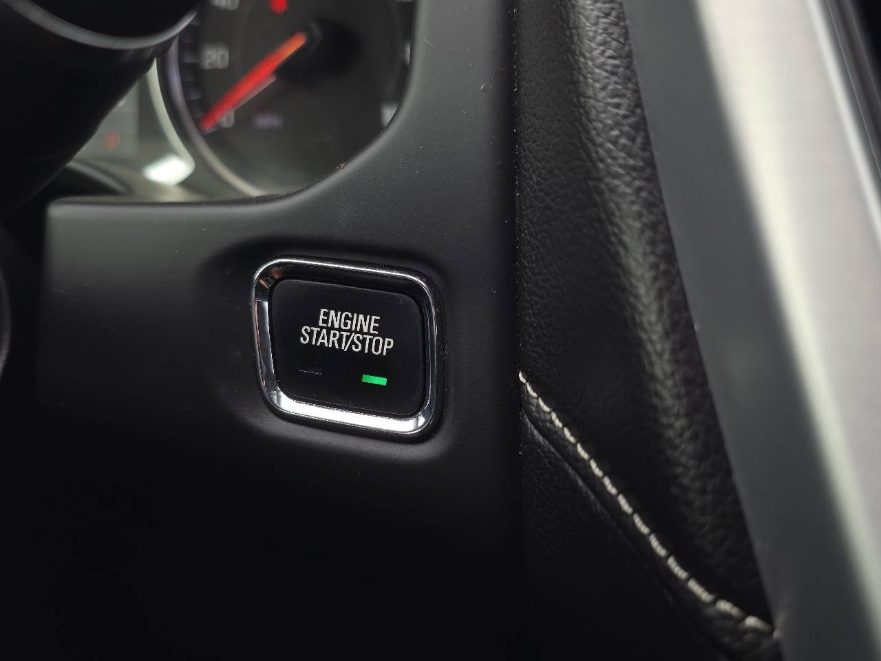 Used 2020 GMC Acadia SLE w/ Driver Convenience Package AWD/4WD image 31