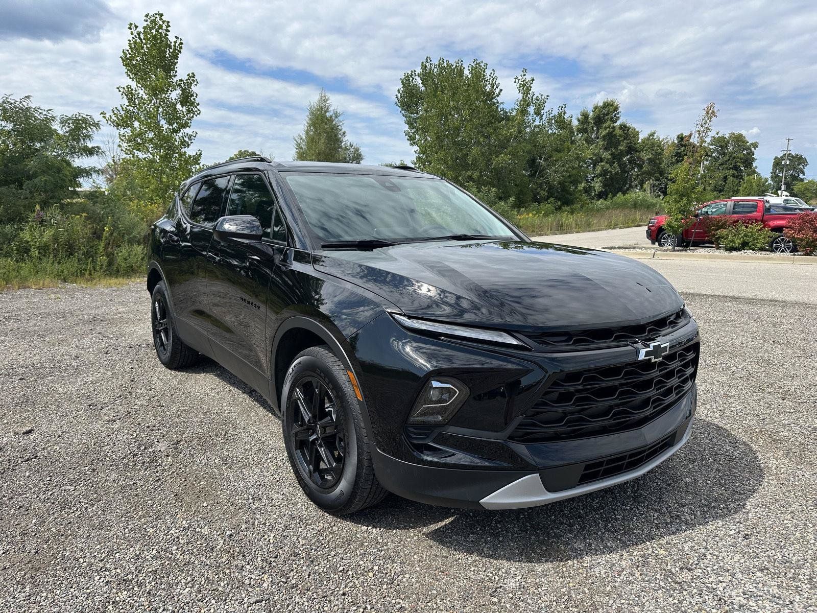 Certified 2023 Chevrolet Blazer LT w/ Convenience Package AWD/4WD image 2