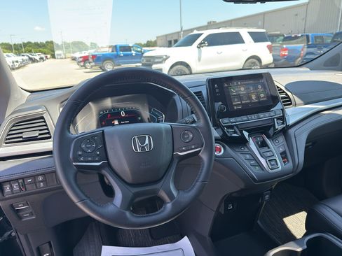 Used 2021 Honda Odyssey EX-L image 9