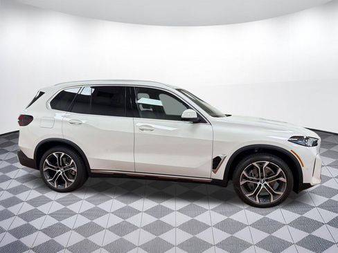 Used 2026 BMW X5 xDrive40i w/ Climate Comfort Package AWD/4WD image 8