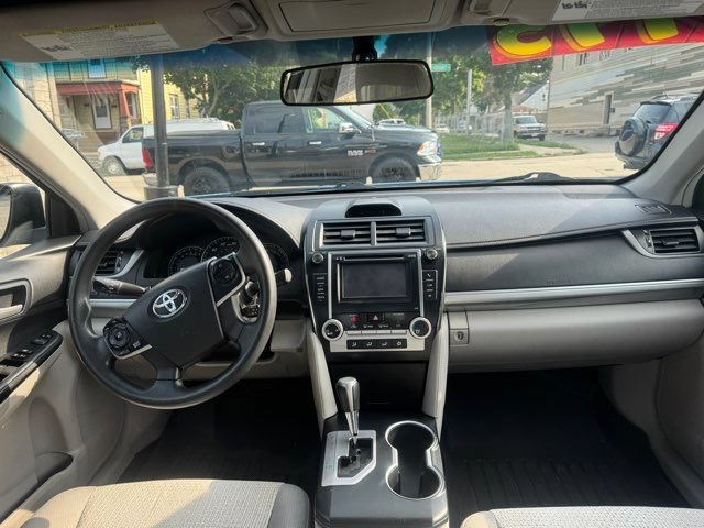 Used 2014 Toyota Camry LE FWD image 10