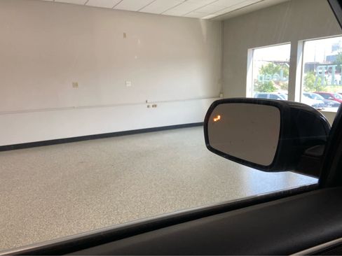 Used 2023 Ford Edge SEL w/ Convenience Package image 46