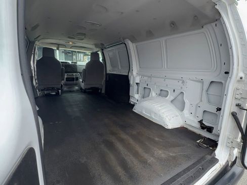 Used 2013 Ford E-350 and Econoline 350 Super Duty w/ PWR Group RWD image 31