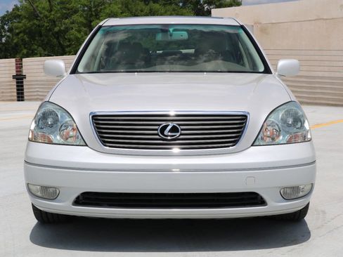Used 2001 Lexus LS 430 RWD image 14