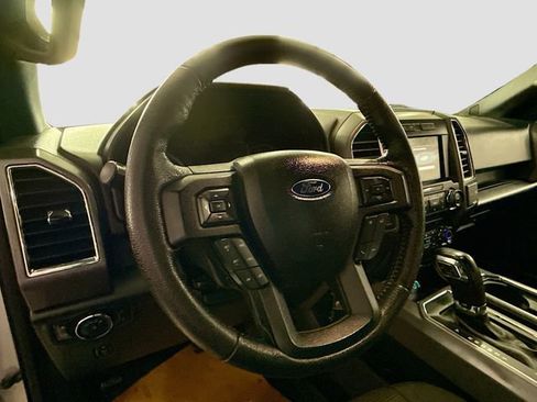 Used 2016 Ford F150 XLT w/ Equipment Group 302A Luxury image 12