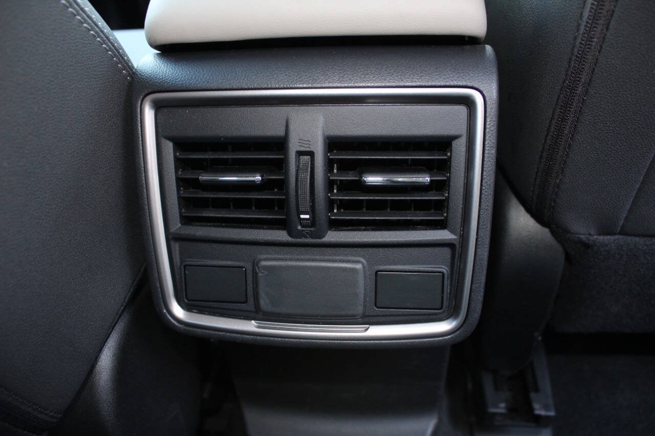 Used 2019 Subaru Forester Premium w/ All-Weather Package AWD/4WD image 19