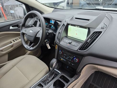 Used 2018 Ford Escape SE w/ SE Sync 3 Package image 32