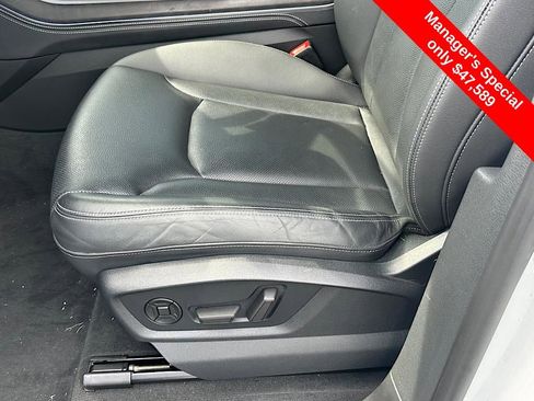 Used 2023 Audi Q8 Premium Plus image 12