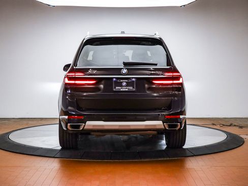 Certified 2024 BMW X7 xDrive40i image 3