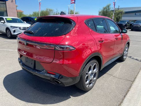 Used 2024 Alfa Romeo Tonale Veloce AWD/4WD image 6