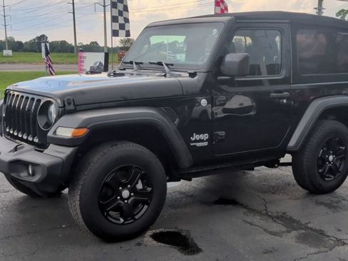 Used 2020 Jeep Wrangler Sport AWD/4WD image 4