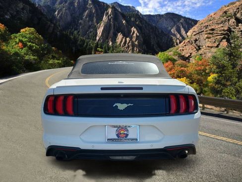 Used 2022 Ford Mustang Premium RWD image 4