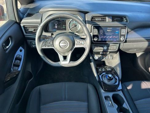 Used 2025 Nissan Leaf SV Plus image 14
