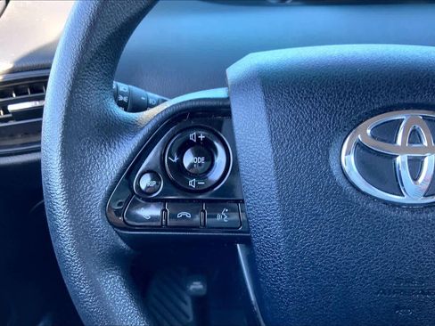 Certified 2022 Toyota Prius LE image 20