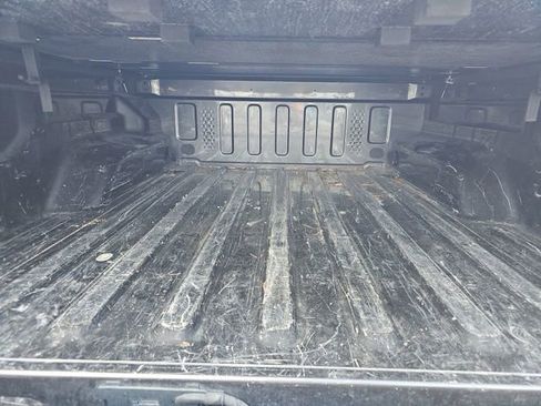 Used 2021 Jeep Gladiator Overland AWD/4WD image 17