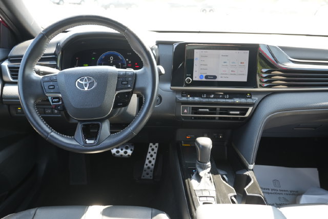 Used 2025 Toyota Camry SE FWD image 19