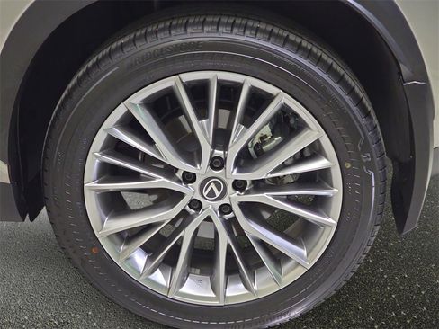 Certified 2025 Lexus NX 300h 350h Luxury image 33