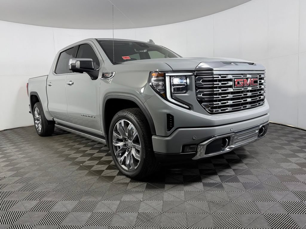 Used 2024 GMC Sierra 1500 Denali AWD/4WD image 5