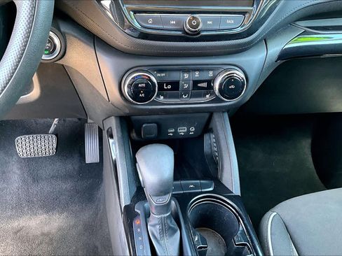 Used 2023 Chevrolet TrailBlazer LT w/ Convenience Package FWD image 32