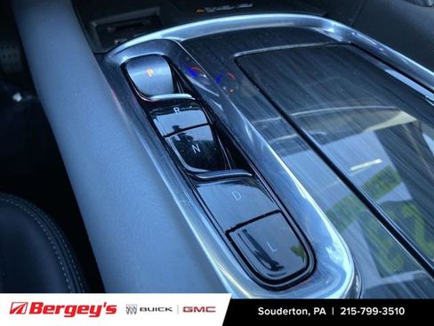 Certified 2023 Buick Enclave Essence image 18