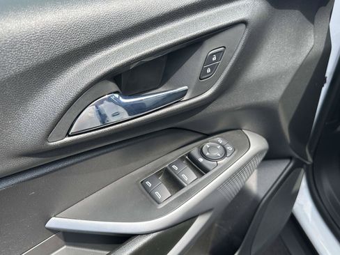 Certified 2024 Chevrolet Trax LS FWD image 14