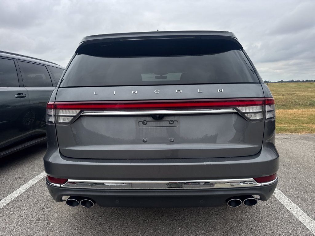 Used 2021 Lincoln Aviator Reserve w/ Equipment Group 201A AWD/4WD image 8