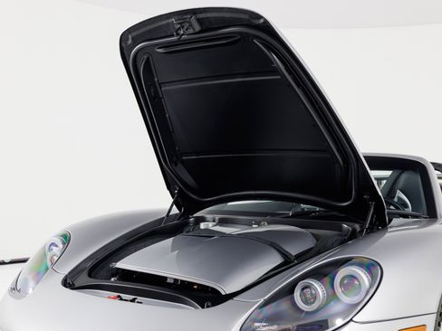 Used 2004 Porsche Carrera GT RWD image 48
