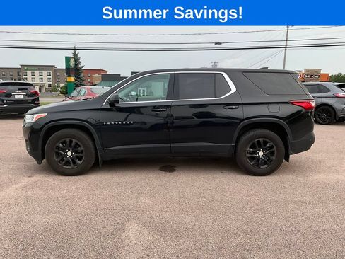 Used 2019 Chevrolet Traverse LS AWD/4WD image 4
