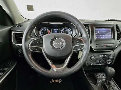 Used 2019 Jeep Cherokee Latitude w/ Popular Appearance Group FWD image 15